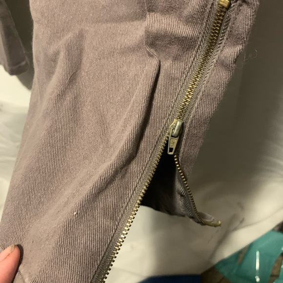 Comfy cotton ”Liz Lange” grey denim zip ankle sz12 - Picture 3 of 5